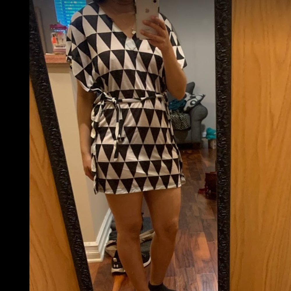 H&M Pattern Black and White dress!
